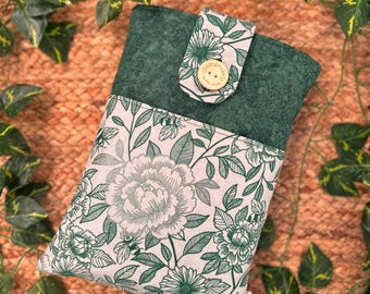 Green Bee Floral Book Sleeve: Padded Book Protector with Pocket