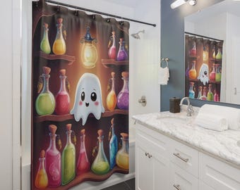 Cortina de ducha fantasma de Whimsigoth: decoración de baño de boticario espeluznante