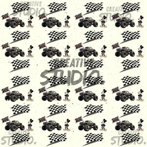 Può includere: Motivo ripetuto con monster truck, Topolino e bandiere a scacchi bianche e nere. I camion sono grigio scuro con dettagli rossi. È presente anche il testo "CREATIVE STUDIO".