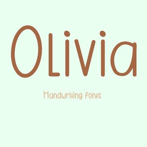 Puede incluir: El nombre Olivia escrito en una fuente manuscrita marrón sobre un fondo azul claro. El texto debajo del nombre dice "Fuentes de escritura a mano".