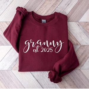 Custom Granny Sweatshirt, Pregnancy Announcement Sweatshirt, Cute Granny Sweater, Gift For Grandmothers, Personalized Grandmother Sweater