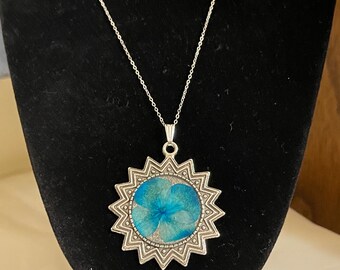 Silver sun pressed flower necklace