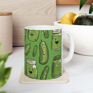 Cute Pickle Pattern Ceramic Mug - Perfect for Kitchen Decor, Gifts for Foodies, Fun Drinkware for All Occasions, Humor in a Cup