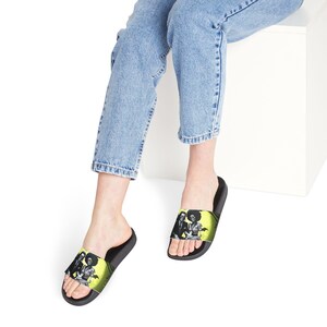 Stylish Women&#39;s Removable-Strap Sandals with Unique Graphic Design, Summer Footwear, Festival Flip Flops, Casual Slides