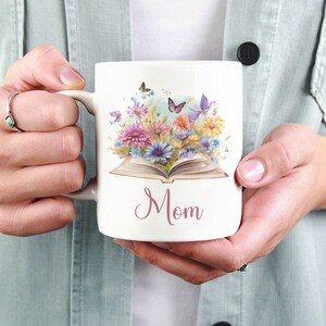 Personalized Mom and Kids Book Mug Personalized Name Gift, Cute Mug Gift Idea, Book Lover Gift, Gift Daughter Son, Mom Mama Gift, Retro Mug