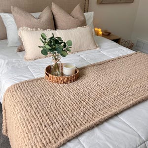 Chunky Knit Bed Runner