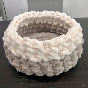 Handmade Chunky Knit Pet Bed