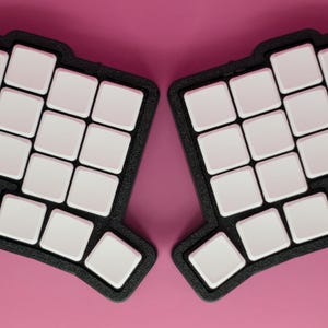 Nova - 36 Key Split Bluetooth Low Profile Hotswap Choc Mechanical Keyboard Thumb Cluster Ergonomic ZMK Studio