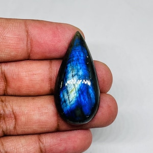 Pear Labradorite Cabochon: Bold Blue-Green Flash, Jewelry Making (39X19X8 MM)