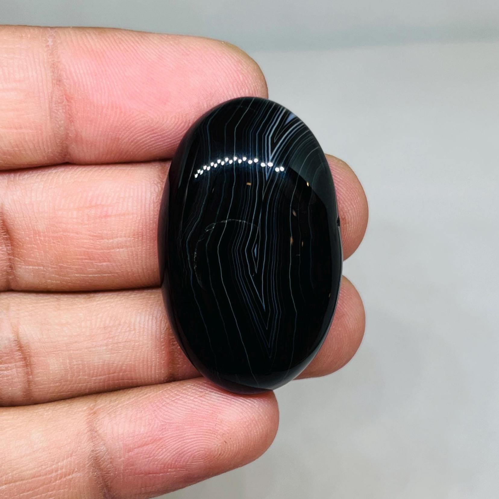 縞模様のブラックオニキスカボション、オーバルジェムストーン