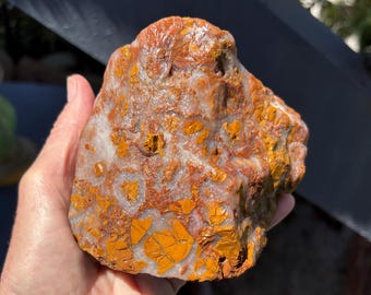 燃えるような赤と黄色のジャスパースラブ – 天然未研磨宝石原石