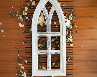 Cornici per finestre in stile fattoria. Finestre di chiesa invecchiate, decorazioni in stile fattoria, finestre finte, finestre ad arco, decorazioni da parete, decorazioni da parete in stile shabby