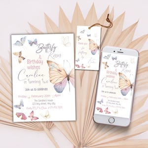 Vlinder kussen verjaardagswensen digitale sjabloon, zachte kleuren schattige vlinders eerste verjaardagsfeestje, bewerkbare uitnodiging babyshower meisje