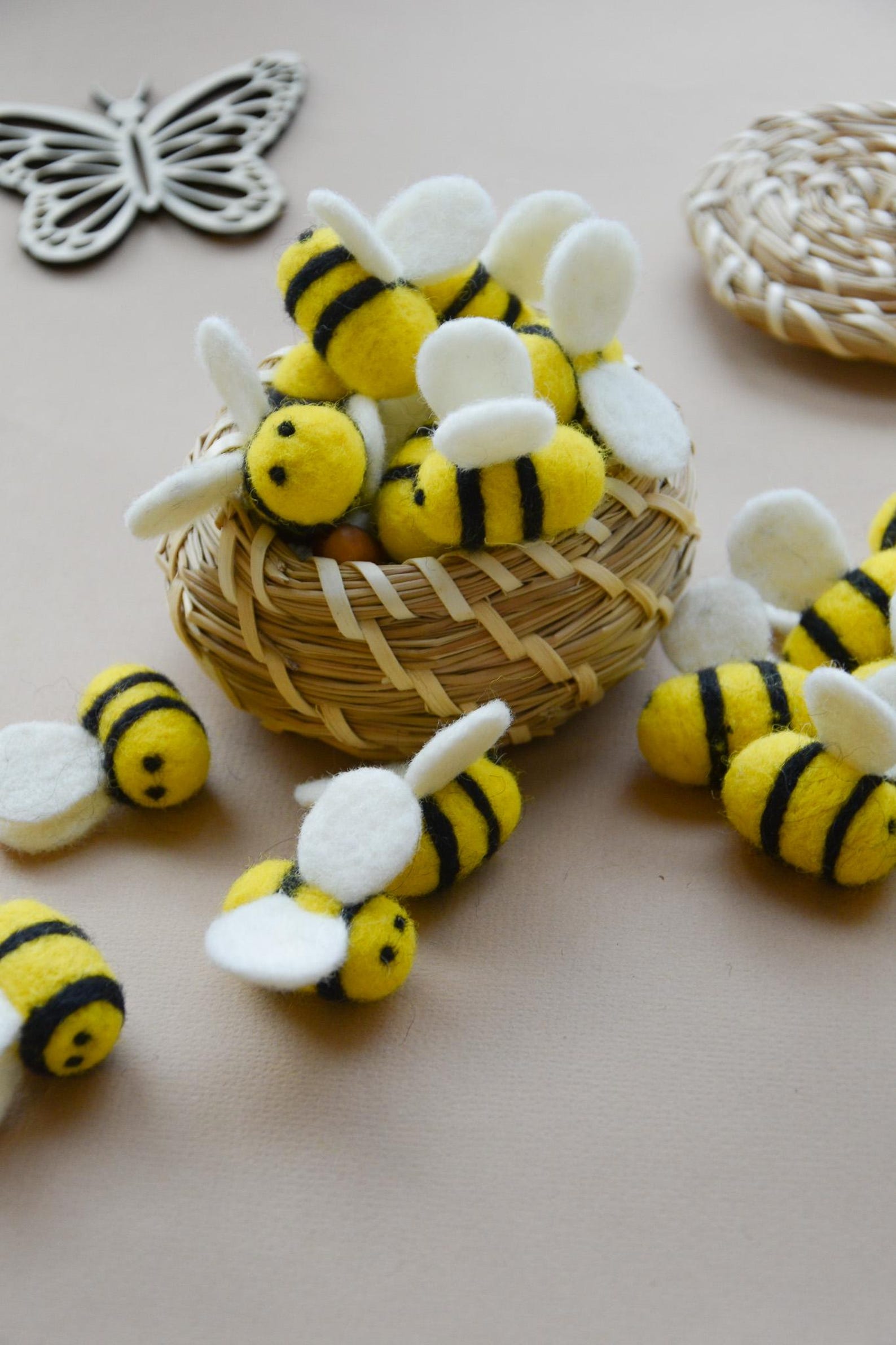 Felt Bee 10 Pcs, Bee Decor, Needle Felt Bees, Felted Bees, Honey Bee ...