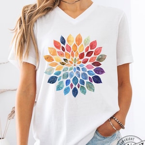 Blumenmandala-Shirt mit V-Ausschnitt, Aquarellblätter Yoga-Shirt, Boho-Blumen-T-Shirt, Sommer-Natur-Liebhaber-Geschenk