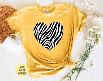 Maglietta con stampa zebrata a forma di cuore: maglietta da donna per San Valentino, maglietta con stampa animalier, maglietta con stampa a forma di cuore per San Valentino