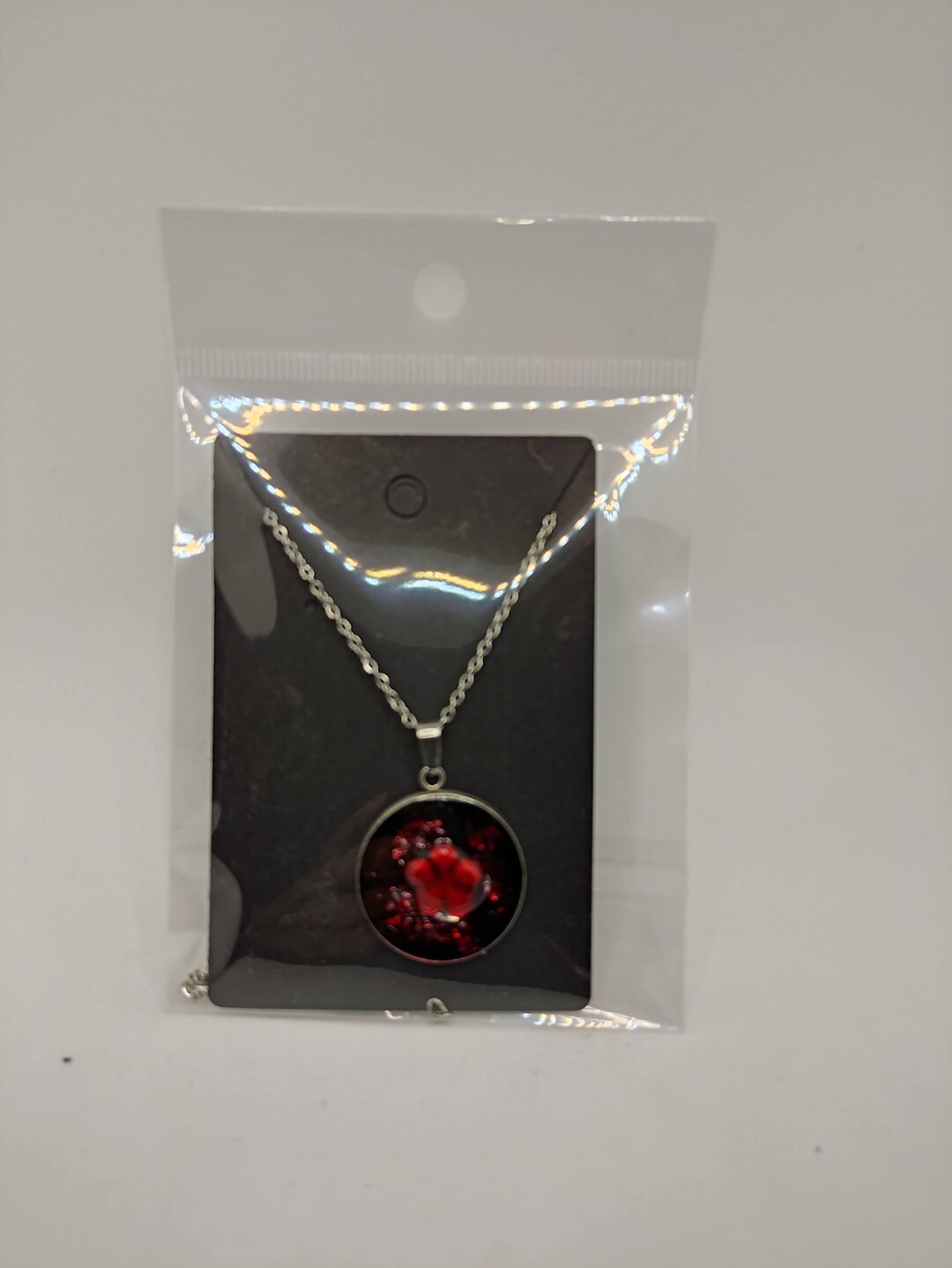 RED FLOWER MEDALLION, Floral Locket, Floral Crafts, Red Flower, Floral ...