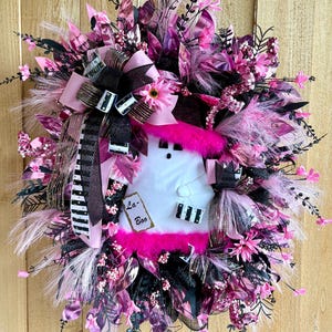 Black & Pink Ghost Halloween Wreath: Spooky-Cute Door Hanger