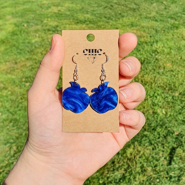 Boucles d'Oreilles Pomme en Acrylique Bleu Saphir Marbré, Bijoux fantaisie en forme de fruit, Accessoires printemps été, bijoux personnalisé