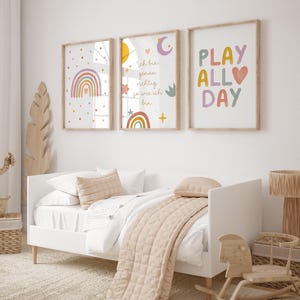 Kinder-Poster Set Lila A4 & A3 | Regenbogen | Sprücheposter | Play all day | Kinder | Wandposter | Kinderposter