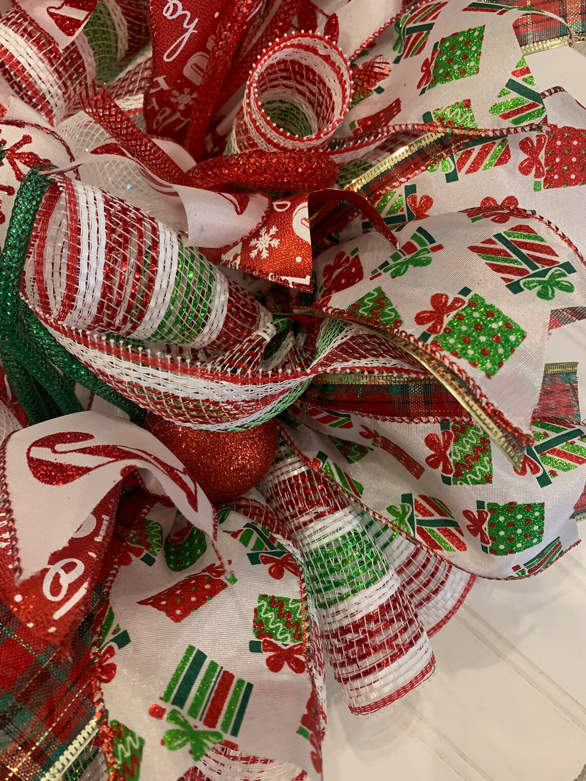 Welcome Wreath Merry Christmas Red White Green Deco Mesh December Front ...