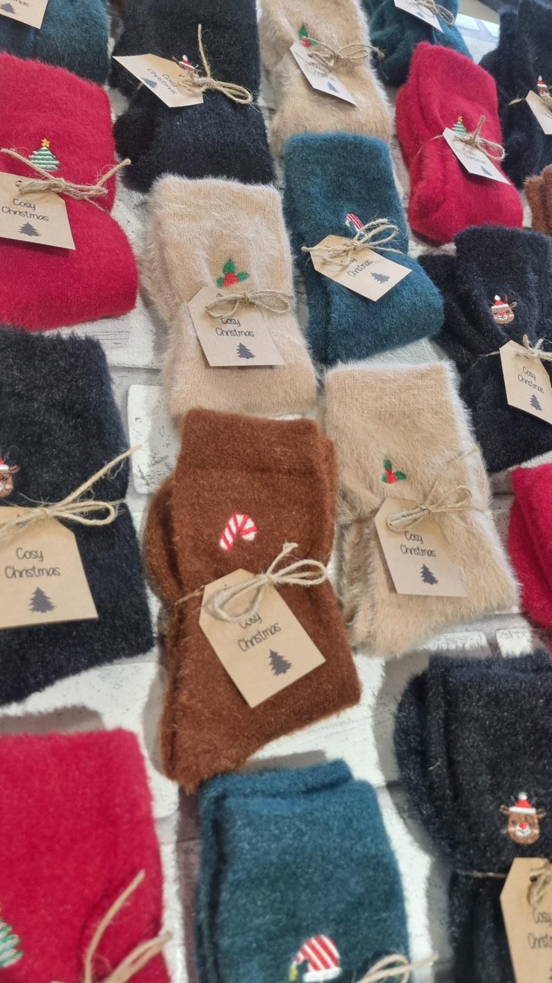 Chaussettes douillettes, chaussettes moelleuses, Noël 2025, bas de Noël, bas de Noël, père Noël secret, cadeaux de Noël, expédition rapide, Noël, image 5