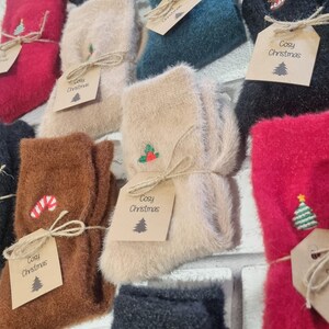 Chaussettes douillettes, chaussettes moelleuses, Noël 2025, bas de Noël, bas de Noël, père Noël secret, cadeaux de Noël, expédition rapide, Noël, image 4