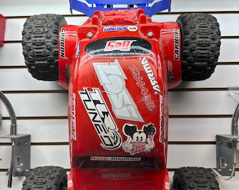 Wallmount for the Traxxas Sledge & Remote