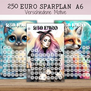 Könnte beinhalten: Drei Sparplankarten im A6-Format mit Illustrationen einer Katze, einer Frau und einem Fuchs. Jede Karte trägt den Titel "250 EURO SPARPLAN" und hat ein Raster aus Kreisen mit Werten wie 5€, 1€, 10€ und 2€. Auf einer Holzoberfläche.