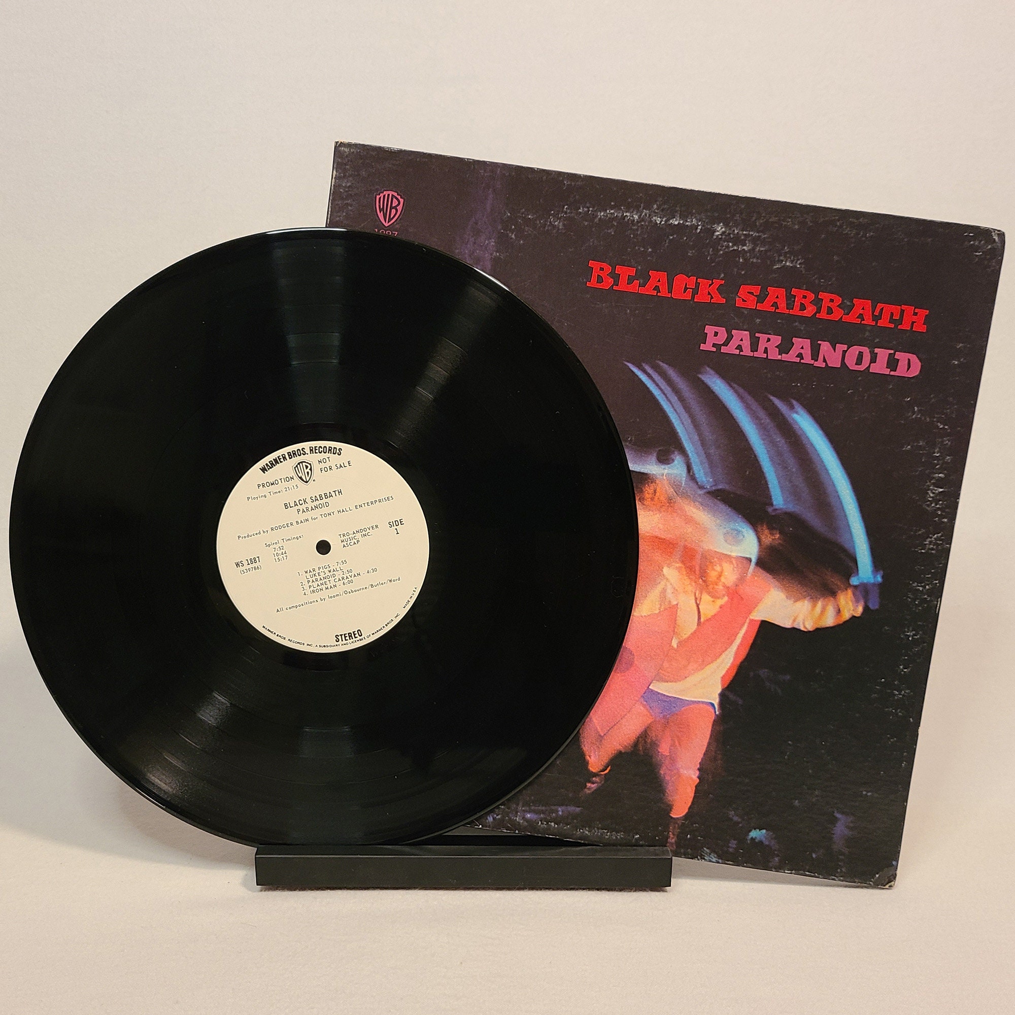 Original 1970 White Label Promo, Black Sabbath - Paranoid Original 1970 White Label Promo, Black Sabbath - Paranoid