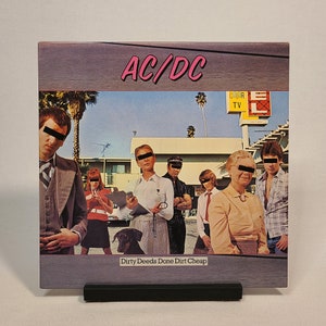 Prima uscita negli Stati Uniti del 1981, AC/DC – Dirty Deeds Done Dirt Cheap / Atlantic Records, SD 16033