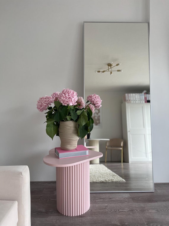 Handgemachter Herz Beistelltisch in Pastell Rosa