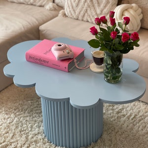 Table basse Table funky Table pieds cannelés Table pieds ronds Table en forme de nuage image 2