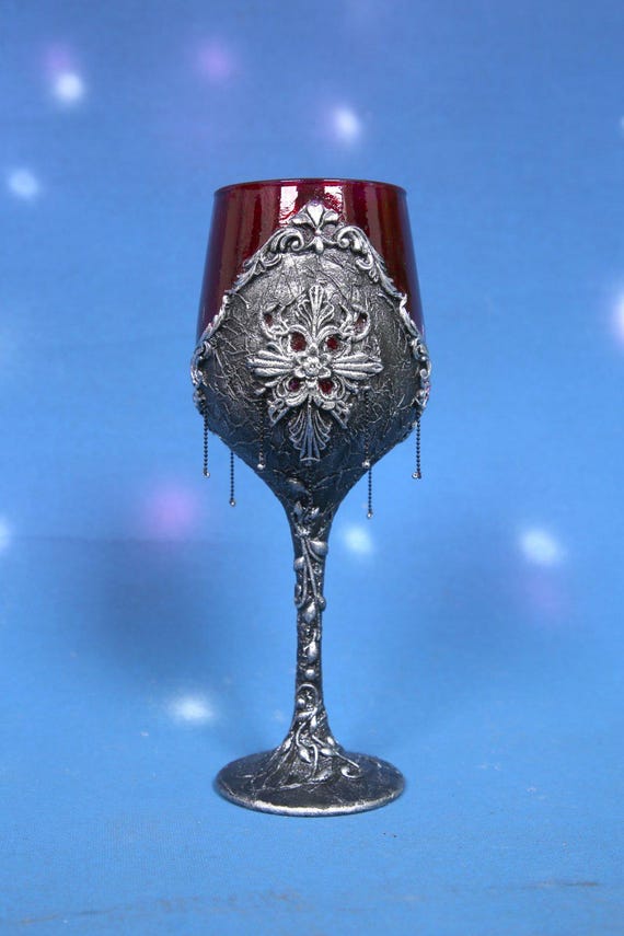 Resident Evil Village Wine Glass: Handmade Gamer Gift - Etsy