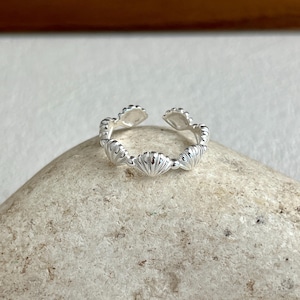 Sterling Silver Shell Ring,Adjustable Beach Ring,Open Seashell Band,Ocean Inspired Ring, Boho Sea Jewelry,Gift for Her,Non-allergenic ring