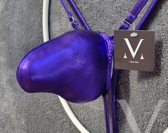 Enyo Metallic Violet MR-617FC Nano 4D Slinky Herren String Y-Tanga - Handgemachte Männer Unterwäsche Bademode