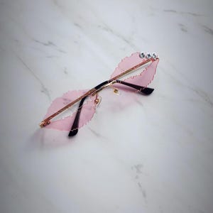 Short N Sweet Concert | Sabrina Carpenter concert lip glasses