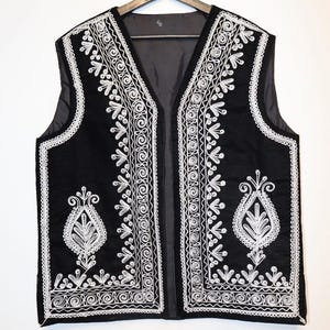 Afghan Men Waistcoat Afghan Traditional men&#39;s Black velvet vest with heavy Sliver braided embroidery