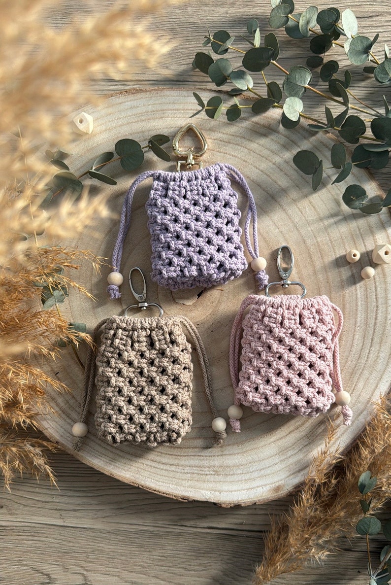 Keychain macrame Mini bag pendant small bag women Mother's Day Gift idea Aromatherapy AirPods case pastel pink