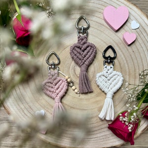 Gift idea macrame Valentine's Day wedding small attention Trailer Heart image 6