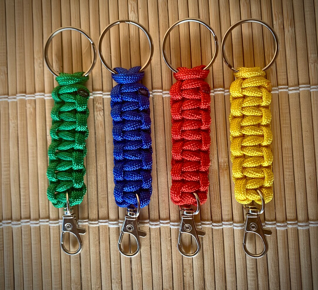 Double Sided Paracord Cobra Knot Key Fob for Outdoor People Climber