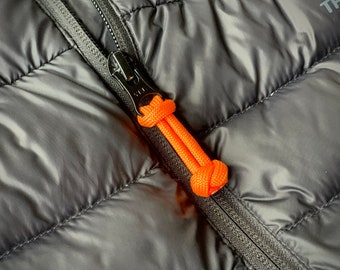 Paracord Rose Zipper Pull- ELIGE TU COLOR- Regalo para personas al aire libre- Para bolsos, chaquetas y bolsos