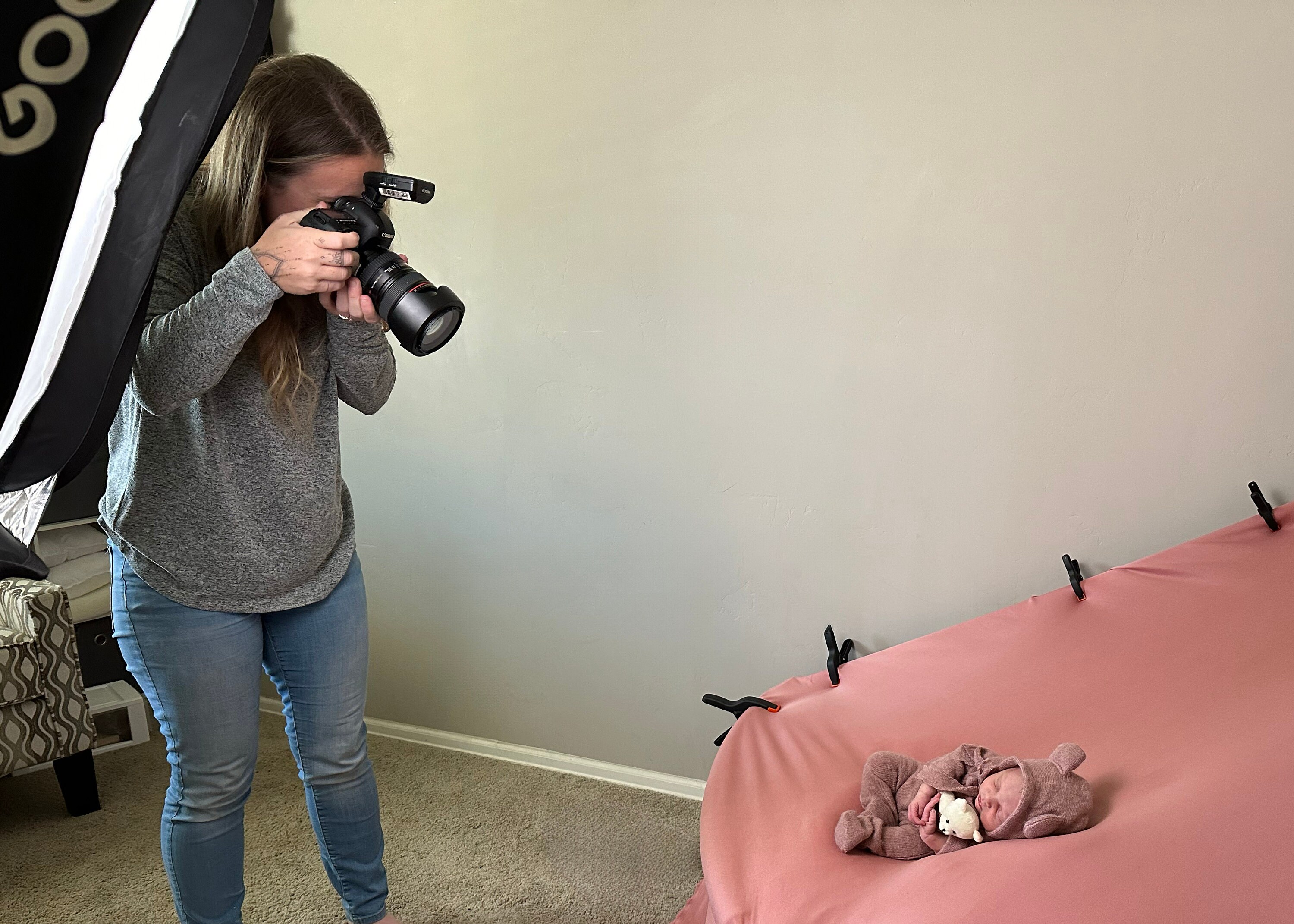 Travel Sized Newborn Photoshoot Backdrop Standnewborn Posing Station