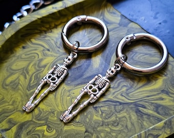 Colgantes de esqueleto para botas, Colgantes alternativos para botas, Cadenas para botas, Colgante gótico para botas, Colgantes de huesos para botas, Colgante de calavera para botas, Colgante espeluznante para botas