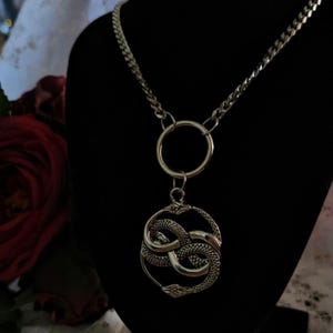 collier serpent torsadé/ collier serpent/ collier grosse chaîne/ collier o ring/ collier chaîne serpent
