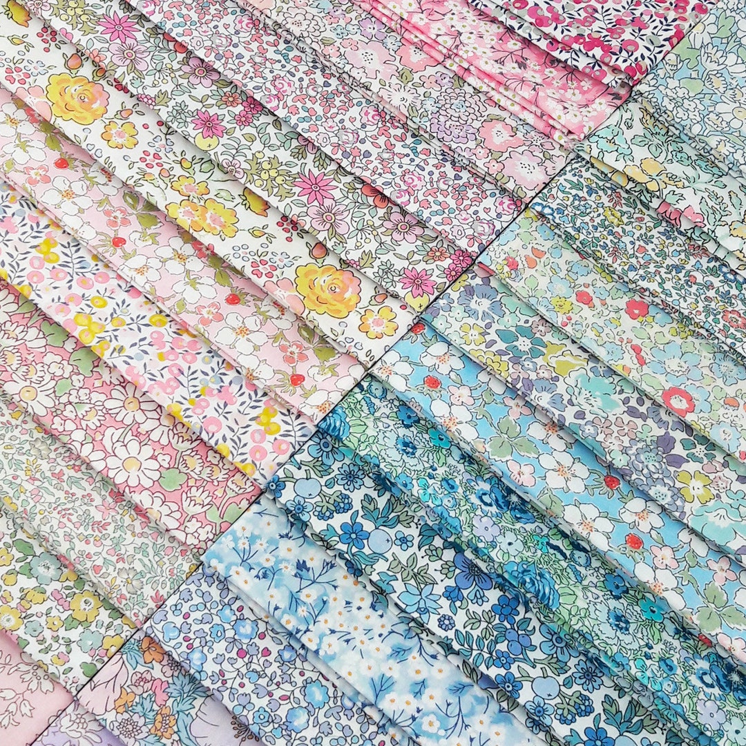 Liberty Fabric Pack ~ Strawberry Ditsy | Tana Lawn™ Quilting Cotton Charm Fat Quarter Bundle ...
