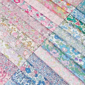 Paquete de telas Liberty ~ Charms de algodón Betsy Bloom / Tana Lawn o Fat Quarters