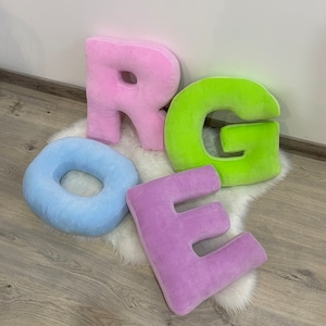 Cojín de letras multicolor, decoración de letras de tela Monograma personalizado decorativo Kid Room Decor almohada de letras personalizadas piruletas Almohada