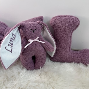 conjunto de chá de bebê, almofada de alfabeto Boucle, letra Dusty rose, presente de chá de bebê, decoração de berçário, almofada de coelho Sherpa, almofada em forma de coelho