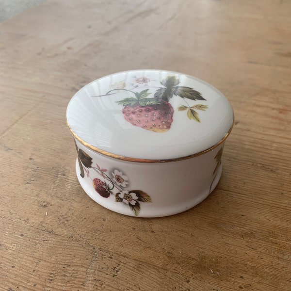 Royal Doulton Fine Bone China Trinket Dish With Lid, Vintage 60's or 70's Pottery, Home Decor, Cottagecore, Strawberry Motif